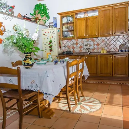 Sleeps 4 Air Con Wifi *