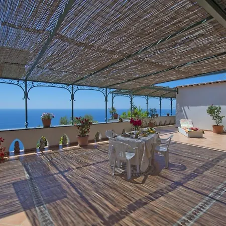 Sleeps 4 Air Con Wifi Ferienhaus Conca dei Marini